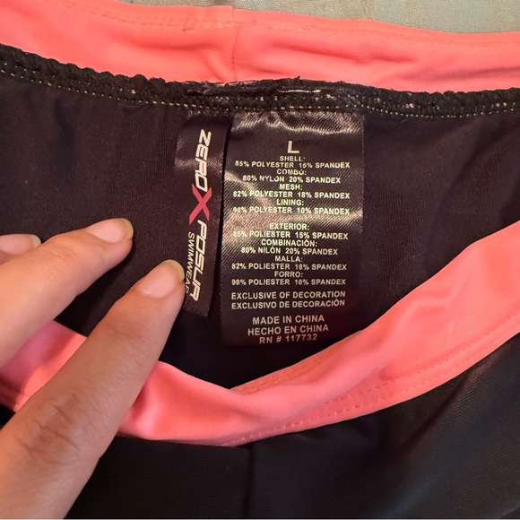 ZeroXposur Black and Pink Activewear Set vacation cruise - Picture 3 of 3
